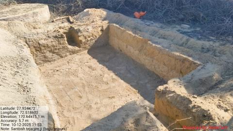 pre install photo Santosh - Tejaram